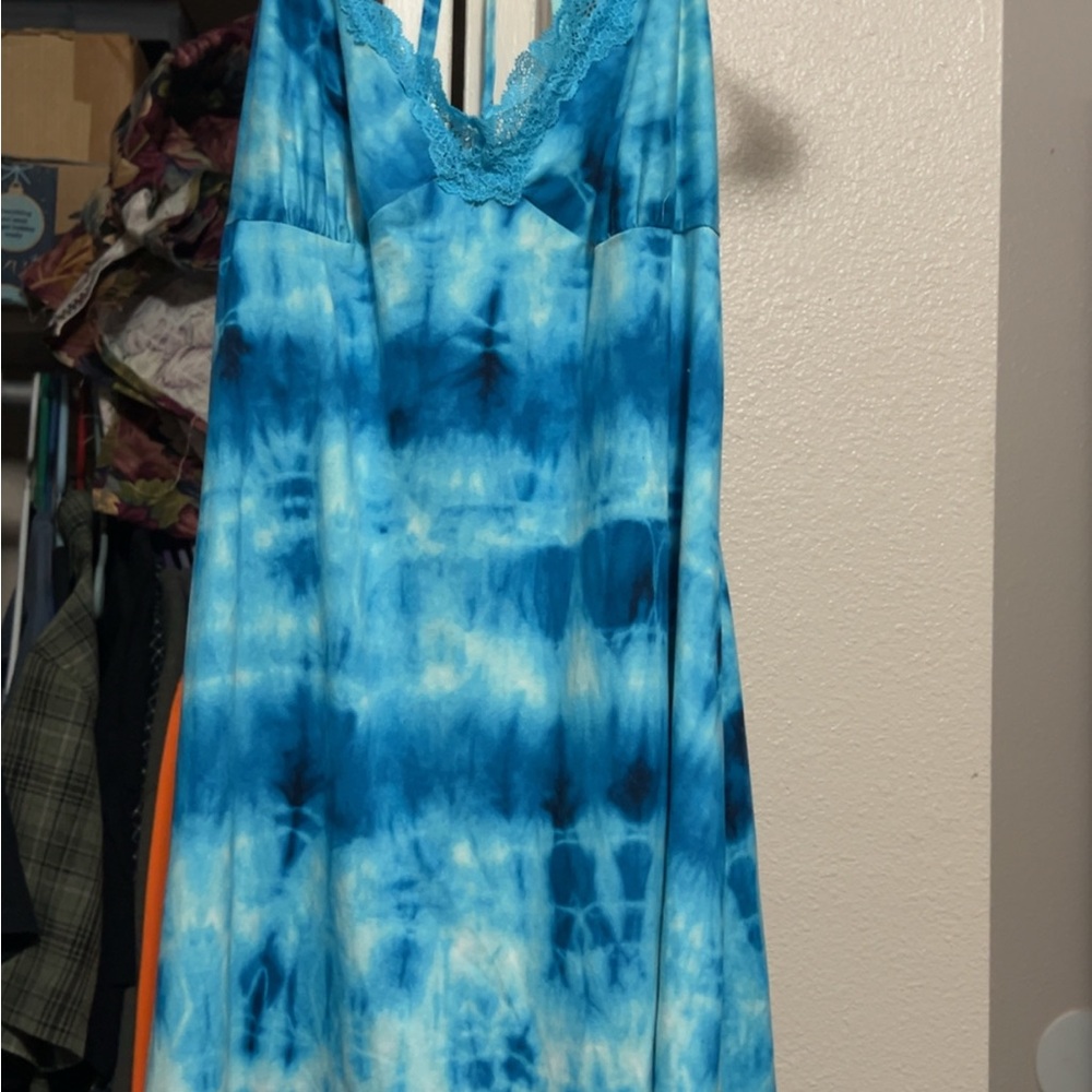 Secret Treasures Blue Tie-Dye Slip